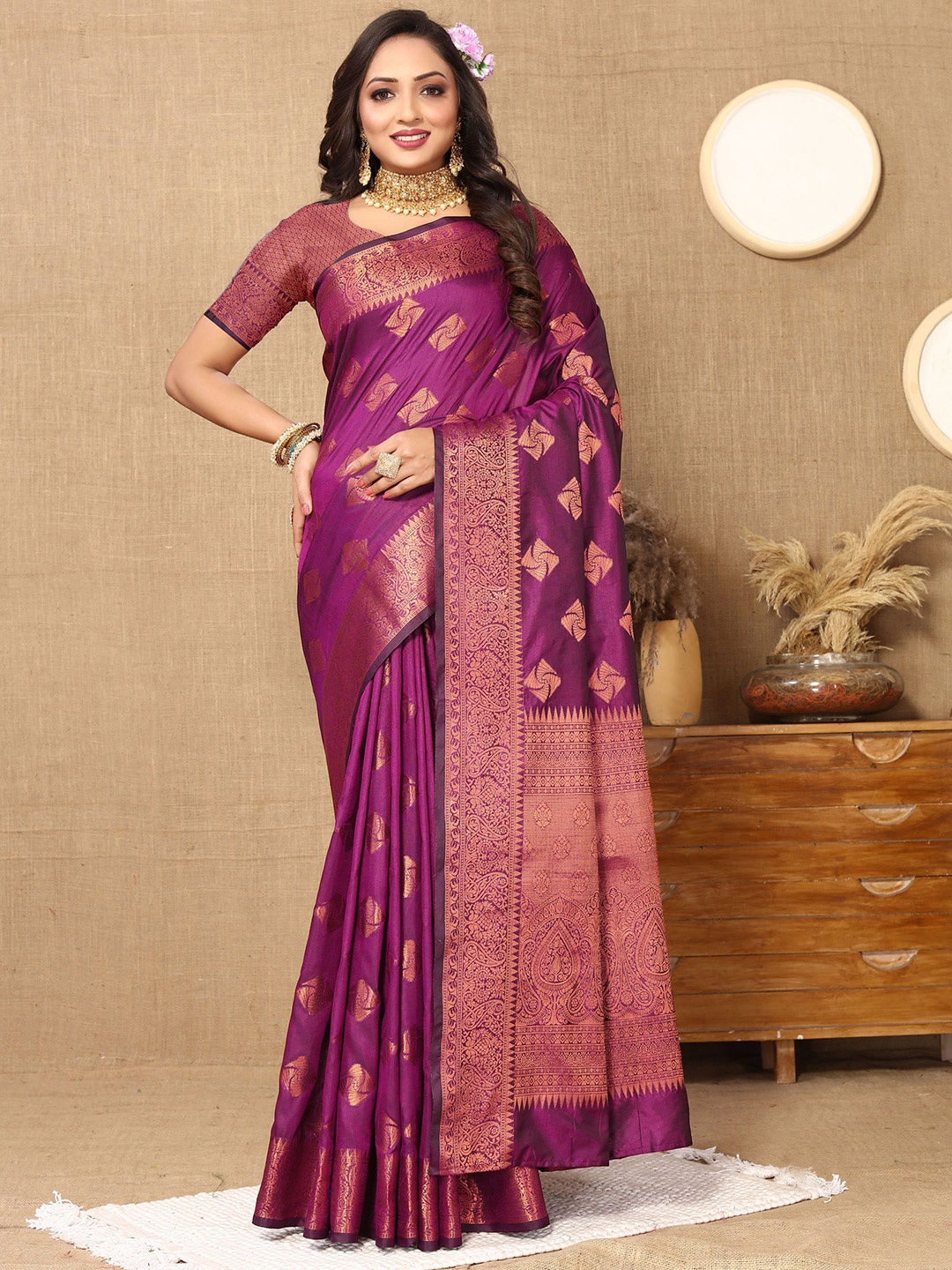 

DIVASTRI Ethnic Motifs Woven Design Zari Saree, Purple