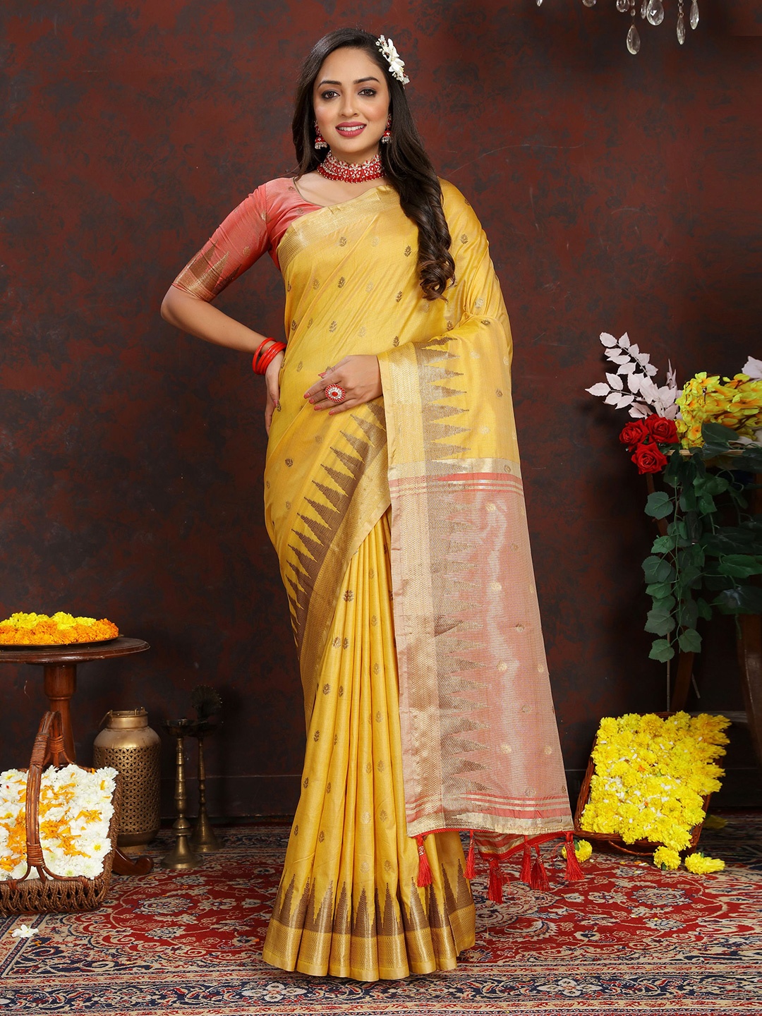 

DIVASTRI Ethnic Motifs Silk Cotton Banarasi Zari Saree, Yellow