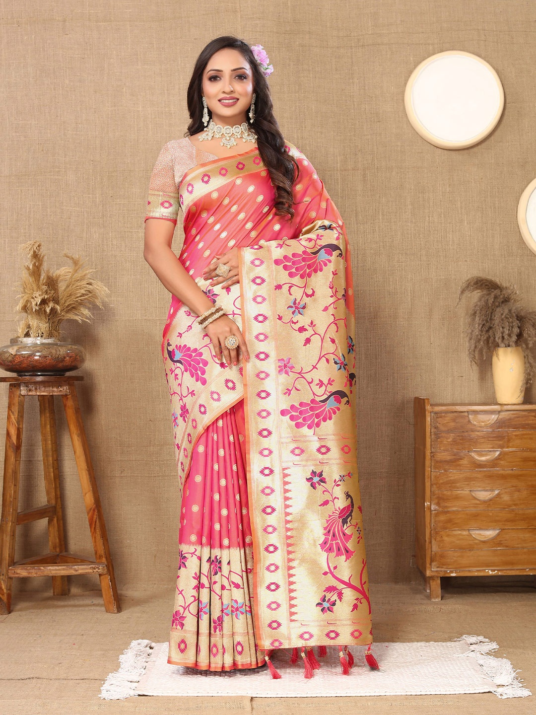 

DIVASTRI Ethnic Motifs Woven Design Zari Pure Silk Paithani Saree, Pink