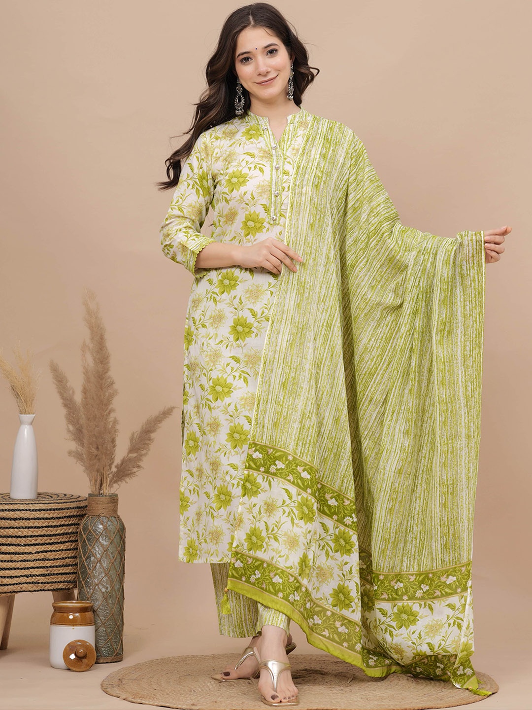 

MissKurti Floral Printed Regular Pure Cotton Kurta with Trousers & Dupatta, Off white