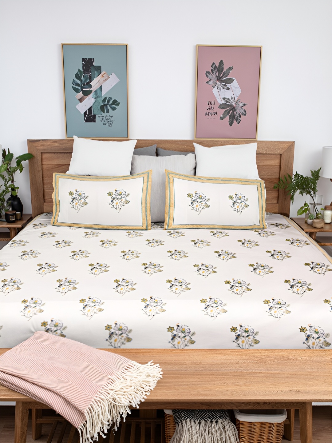 

Baarno White & Green Floral Cotton 220 TC King Bedsheet with 2 Pillow Covers