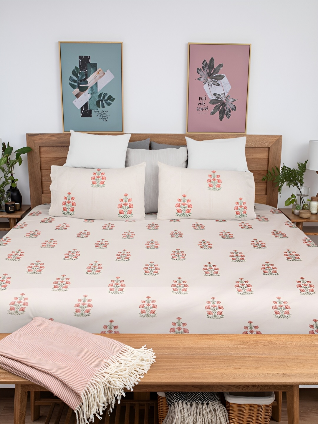 

Baarno Off White & Pink Floral Cotton 220 TC King Bedsheet with 2 Pillow Covers