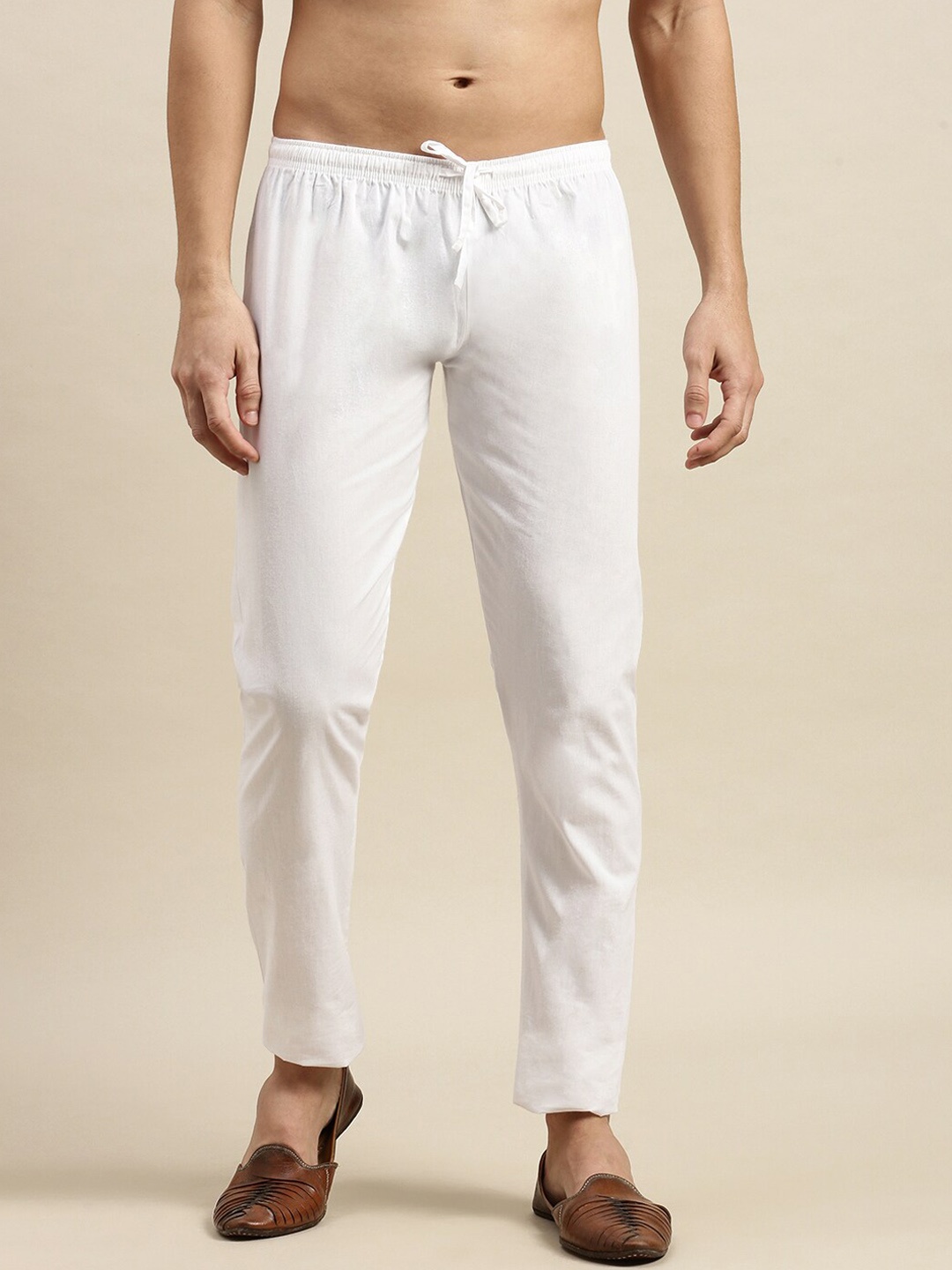 

Ramraj Mid-Rise Relaxed Fit Pyjamas, White