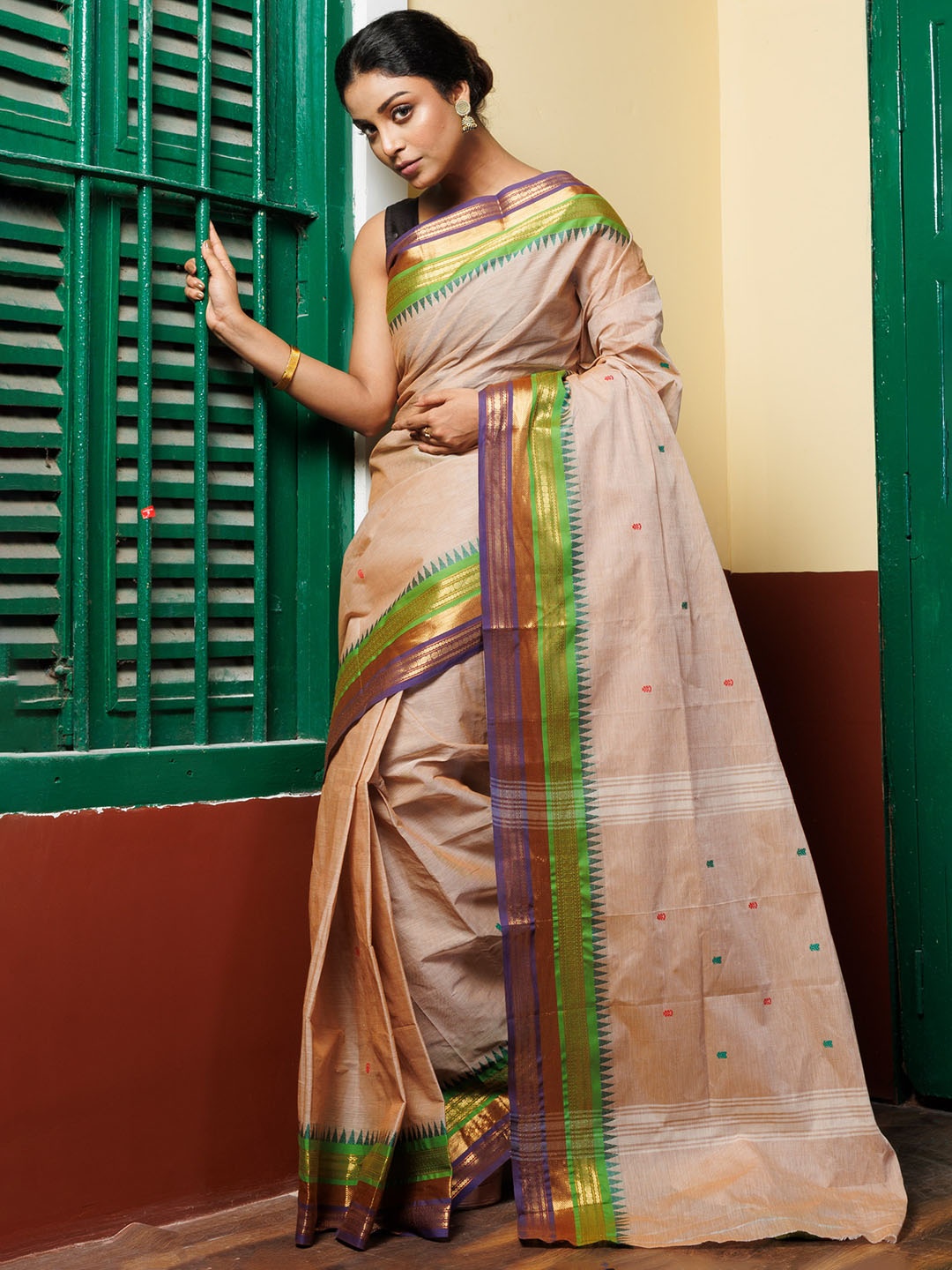 

Unnati Silks Woven Design Zari Pure Cotton Kanjeevaram Saree, Cream