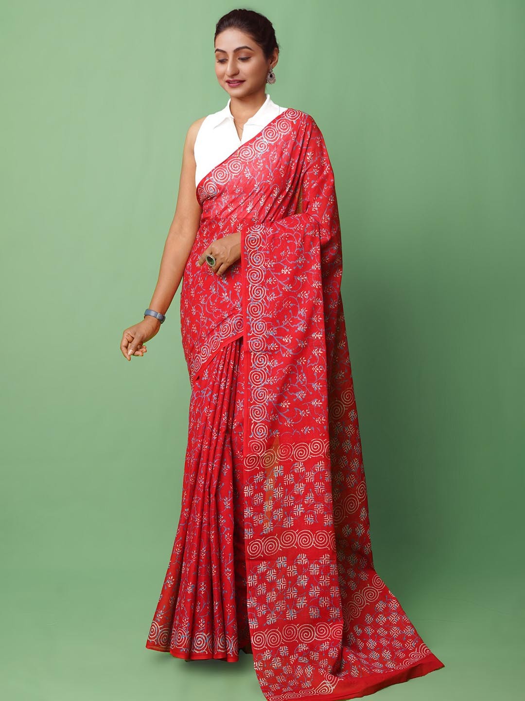 

Unnati Silks Ethnic Motifs Printed Pure Cotton Handloom Block Print Saree, Red