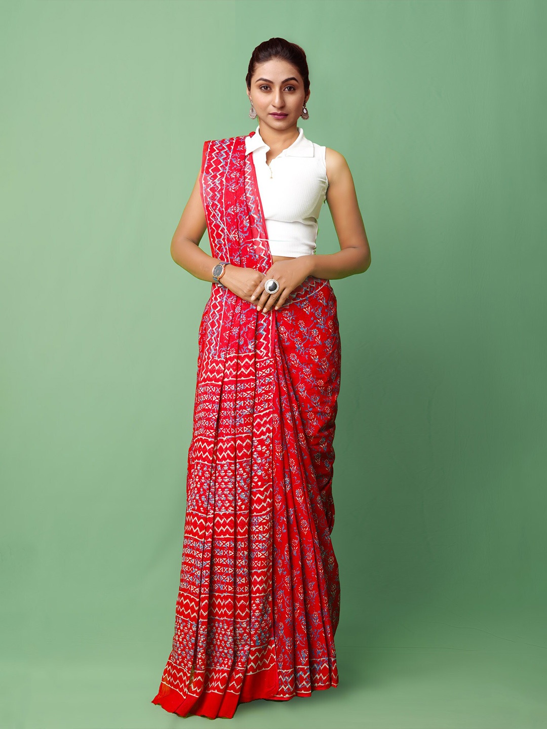 

Unnati Silks Ethnic Motifs Printed Pure Cotton Handloom Block Print Saree, Red