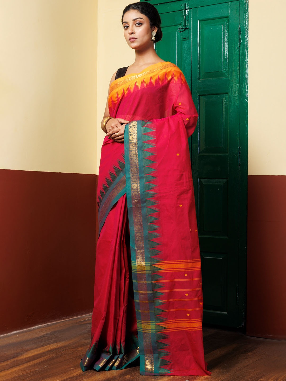 

Unnati Silks Woven Design Zari Pure Cotton Handloom Kanjeevaram Saree, Pink