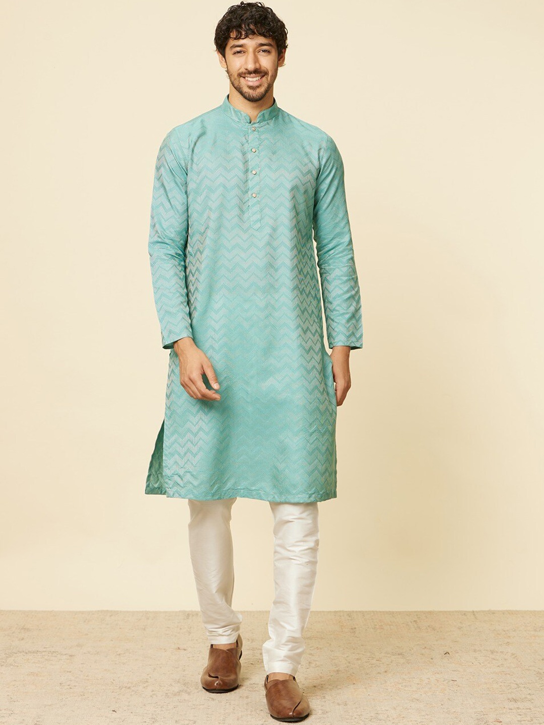 

Manyavar Green Mandarin Collar Straight Kurta with Pyjamas
