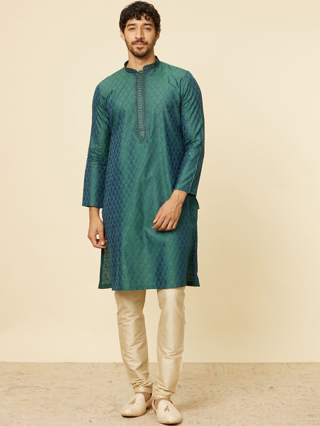 

Manyavar Ethnic Motifs Printed Regular Kurta with Pyjama, Green
