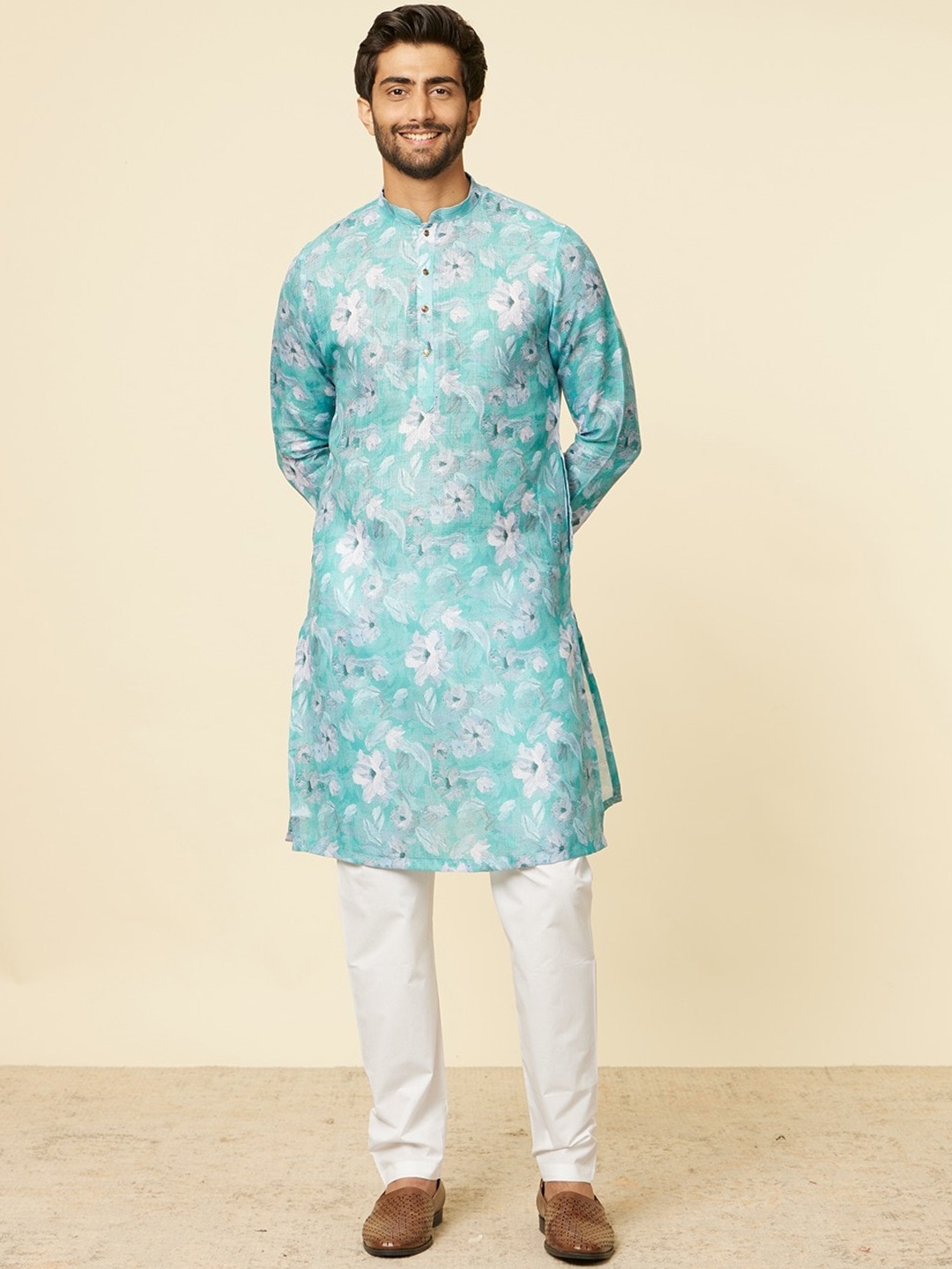 

Manyavar Blue Floral Printed Straight Kurta with Pyjamas