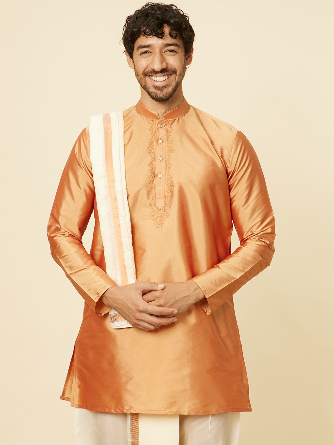 

Manyavar Brown Mandarin Collar Straight Kurta With Panchakattu