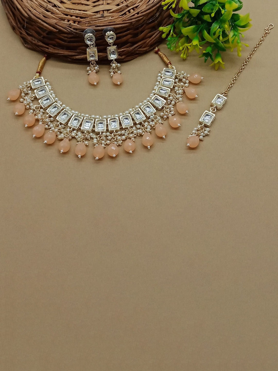 

AASHISH IMITATION Gold-Plated Kundan Studded Jewellary Set