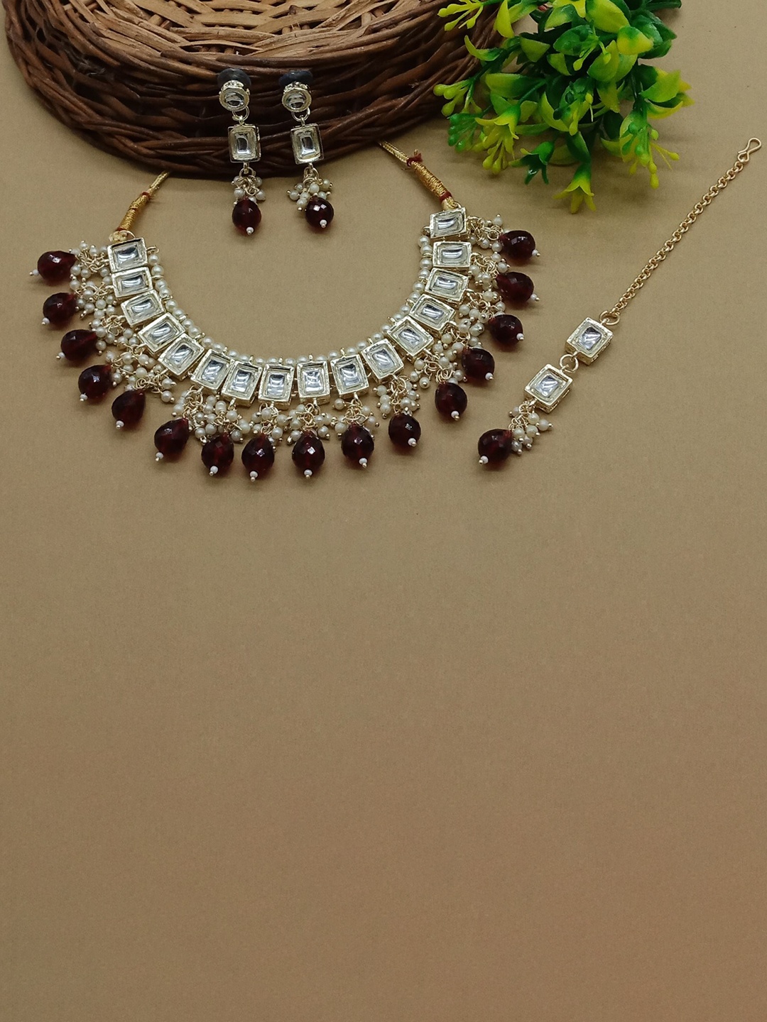 

AASHISH IMITATION Gold-Plated Kundan Studded Jewellary Set