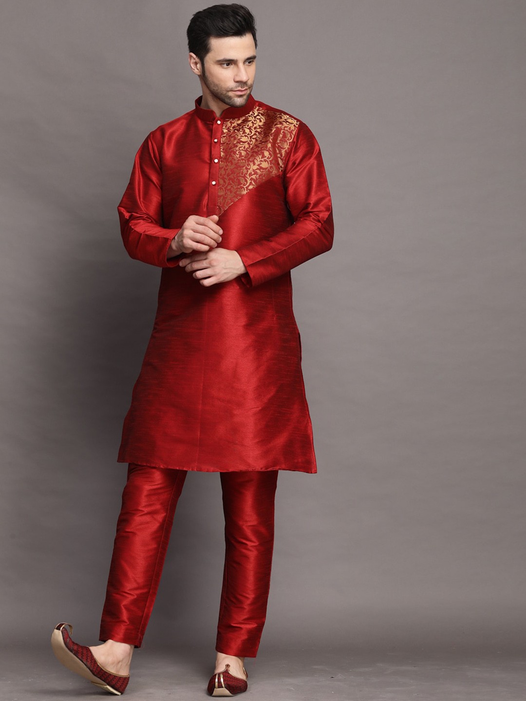 

Utsav Fashion Floral Yoke Design Kurta with Trousers, Maroon