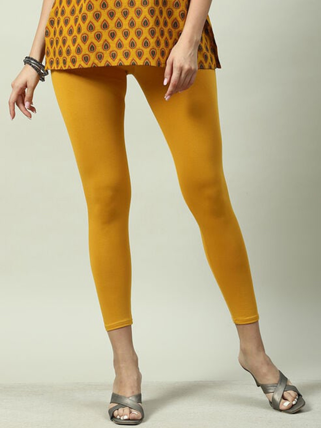 

Biba Knitted Ankle Length Leggings, Yellow