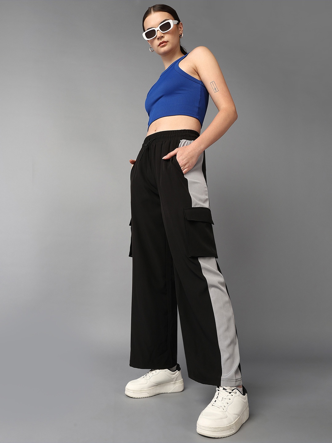 

The Roadster Lifestyle Co. Women Colorblocked Straight-Fit Track Pants, Black