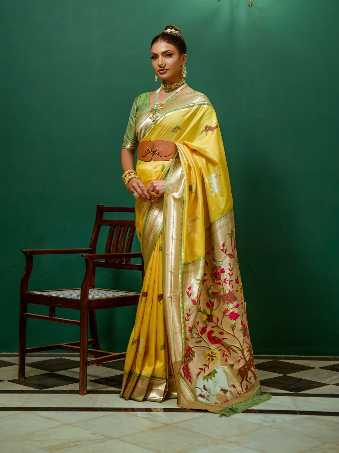 

Mitera Ethnic Motif Woven Design Zari Paithani Saree, Yellow