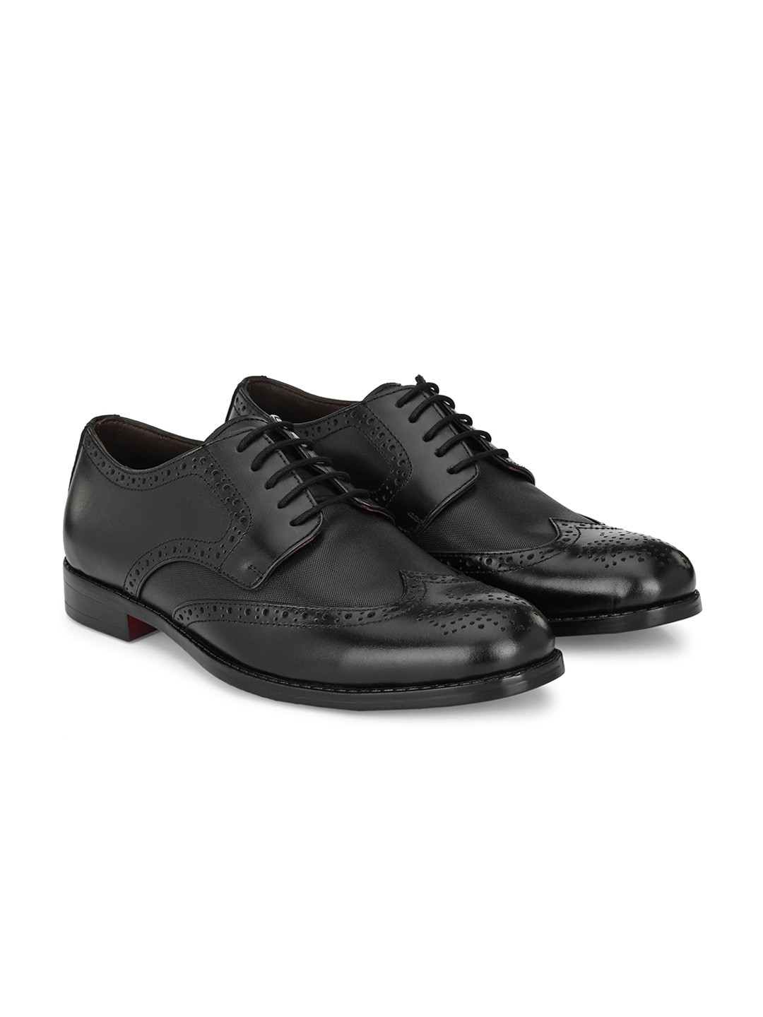 Egoss Men Textured Round Toe Leather Formal Brogues, Black