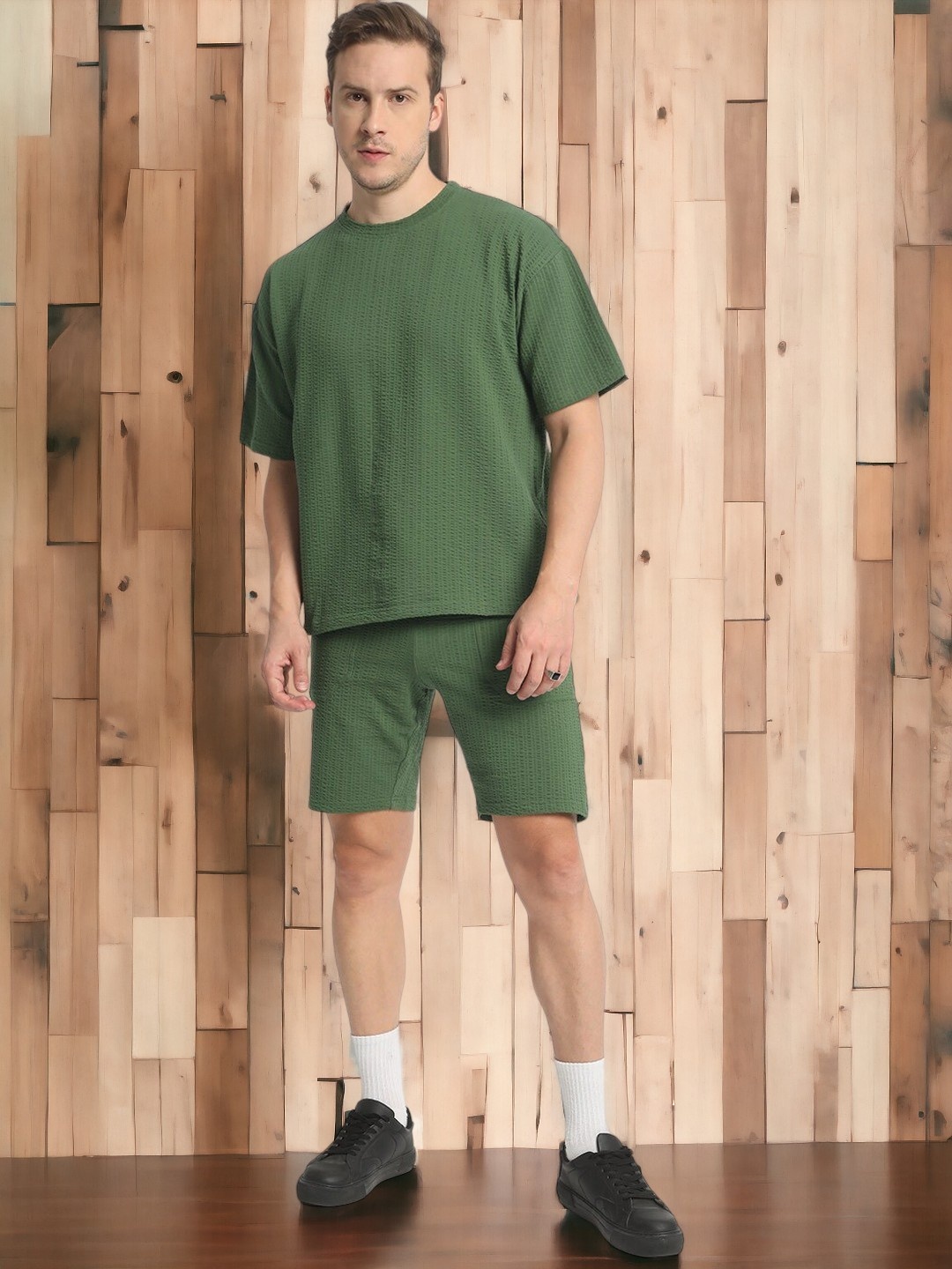 

Bene Kleed Men Seer Sucker Self Design T-Shirt & Shorts Co-Ords, Green