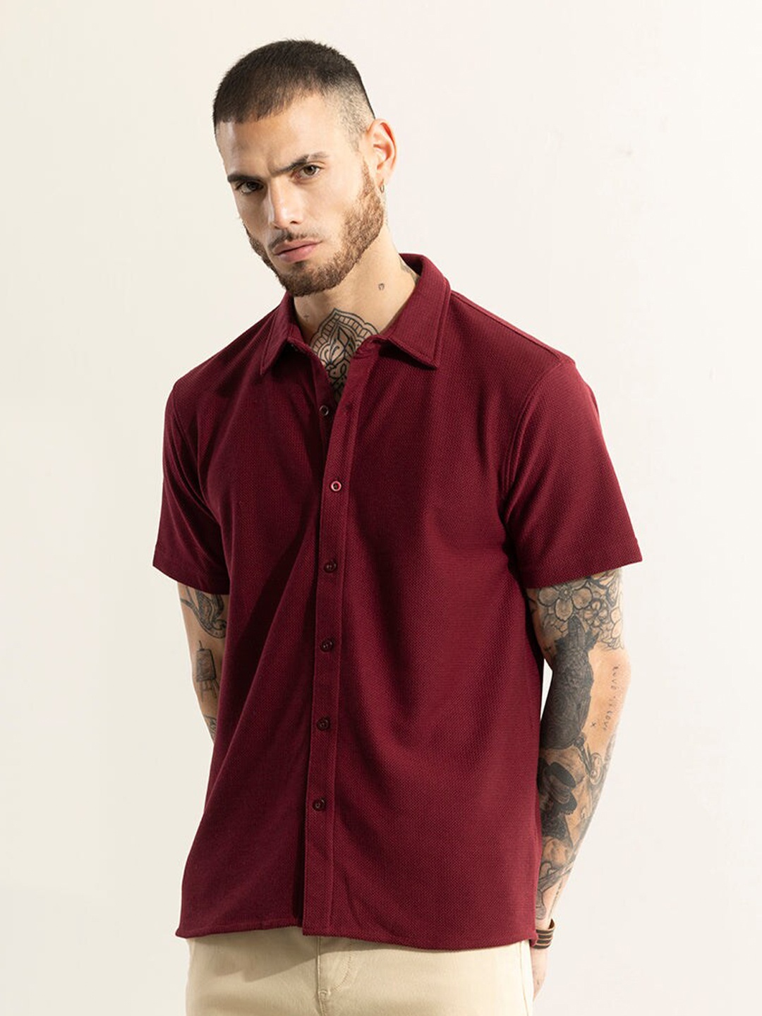 

Snitch Maroon Classic Self Design Casual Shirt