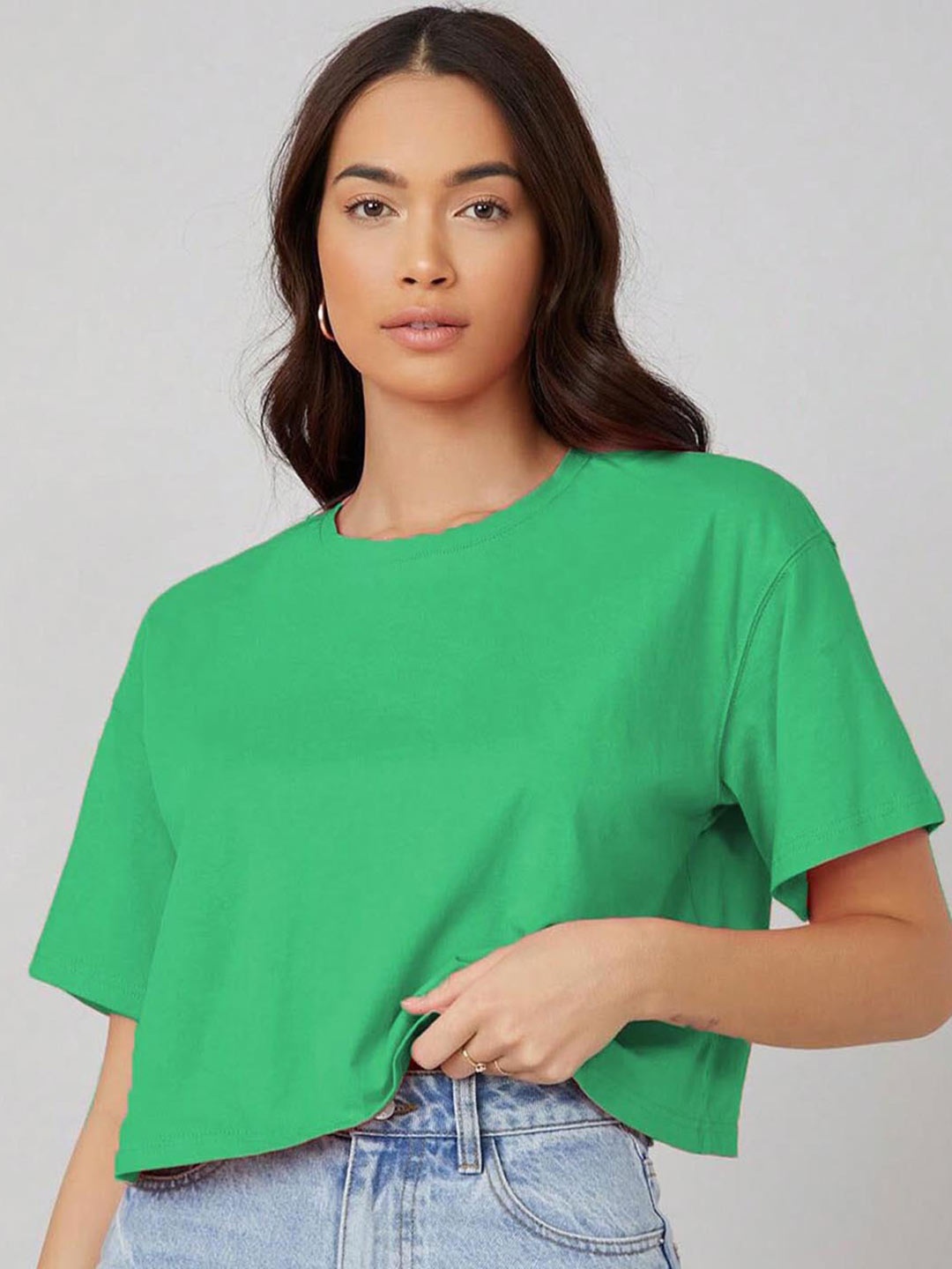 

Kotty Yellow Floral Printed Round Neck Drop-Shoulder Sleeves Oversized Crop T-shirt, Green