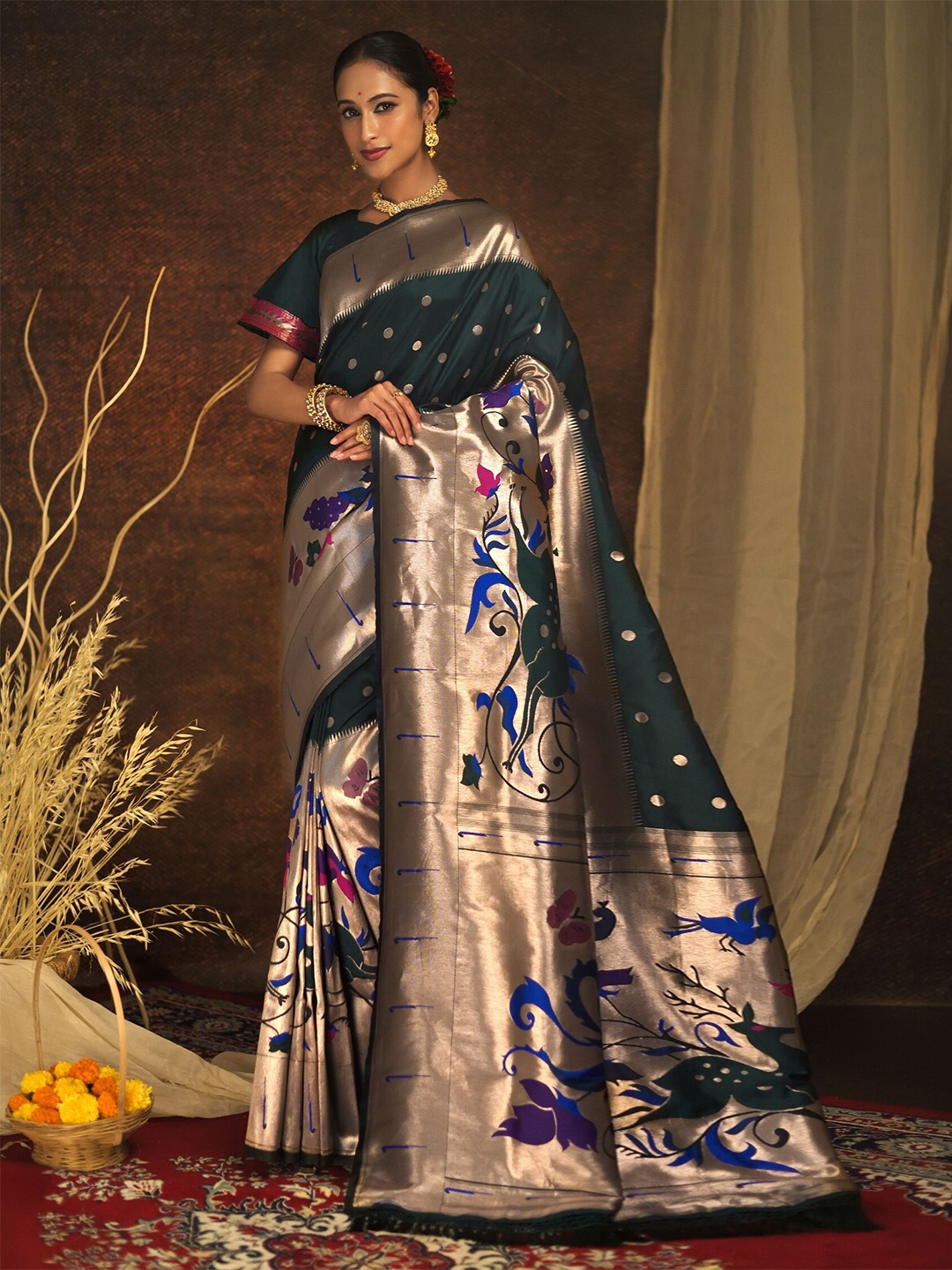 

Mitera Woven Design Zari Silk Blend Paithani Saree, Green