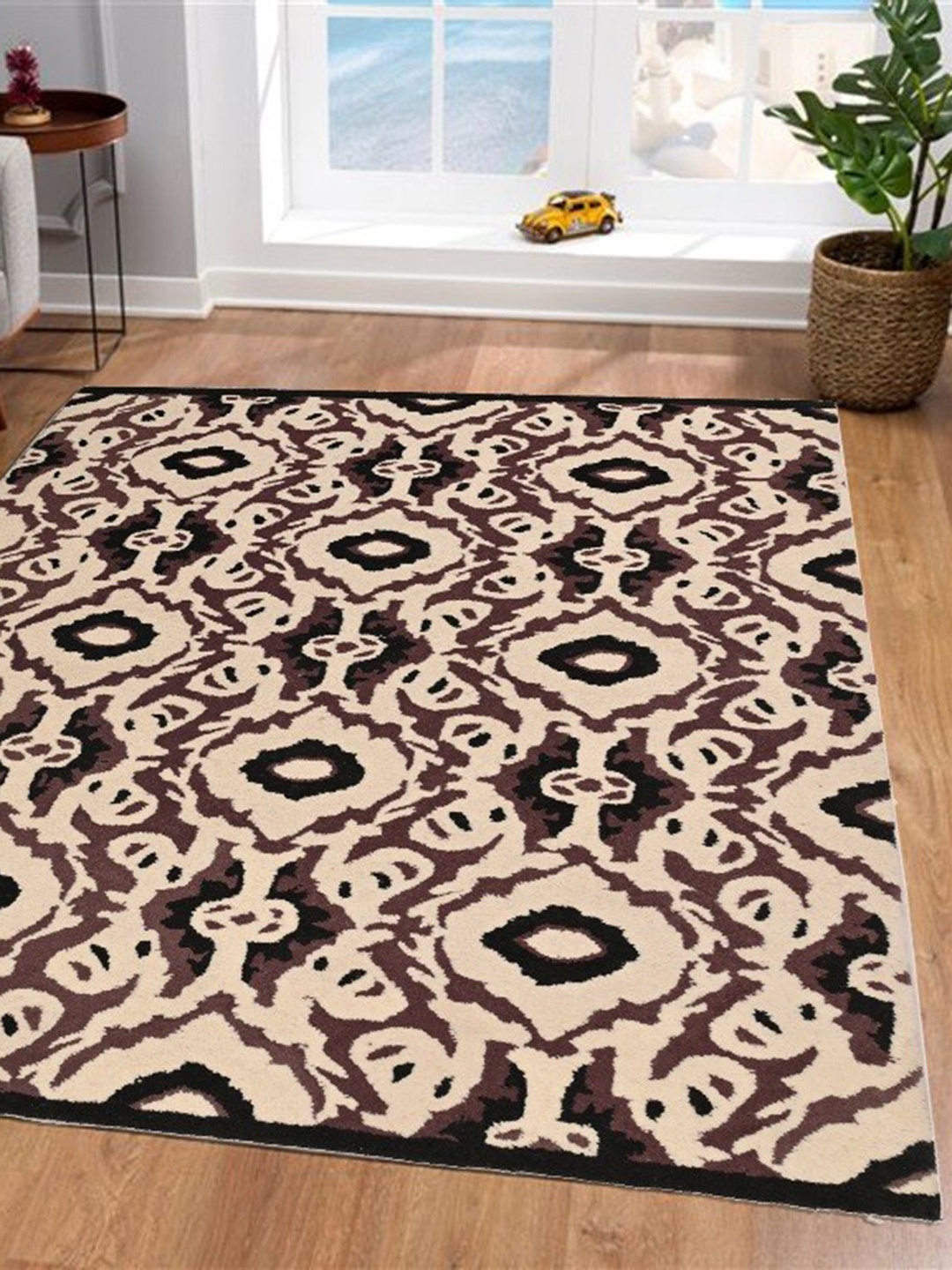 

Art Avenue Beige & Brown Ethnic Motifs Woollen Carpets