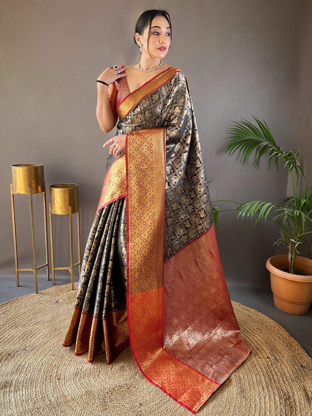 

LeeliPeeri Designer Ethnic Motifs Woven Design Zari Saree, Black