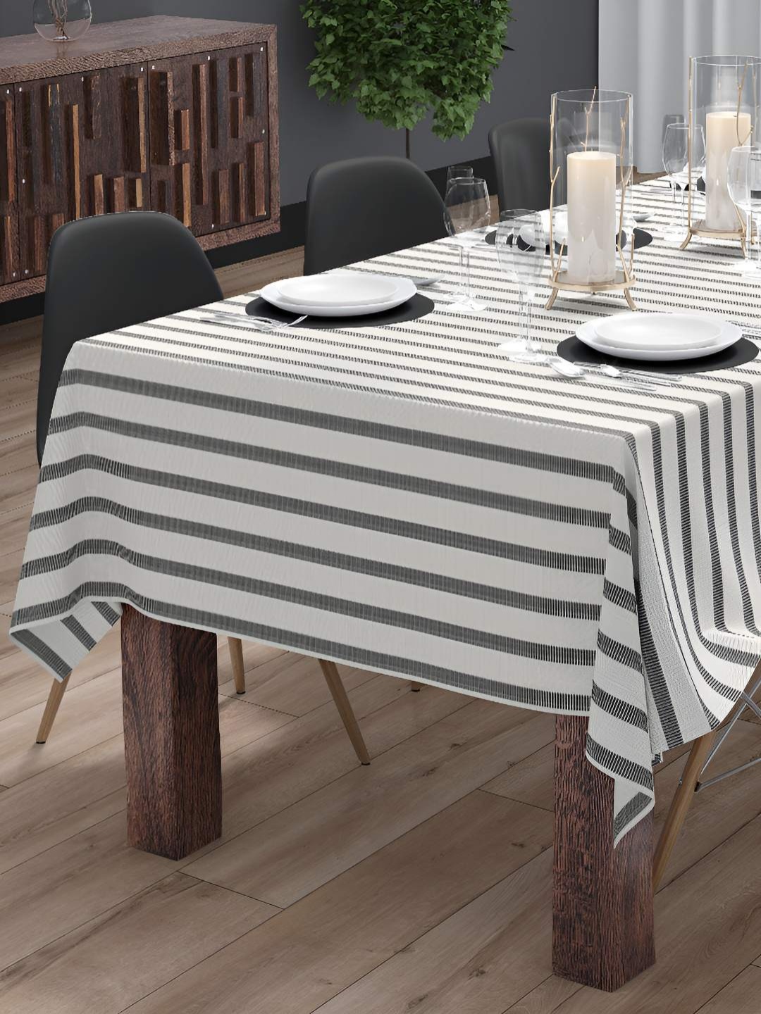 

HOME COLORS.IN Cream-Coloured Striped Cotton 8-Seater Table Cover