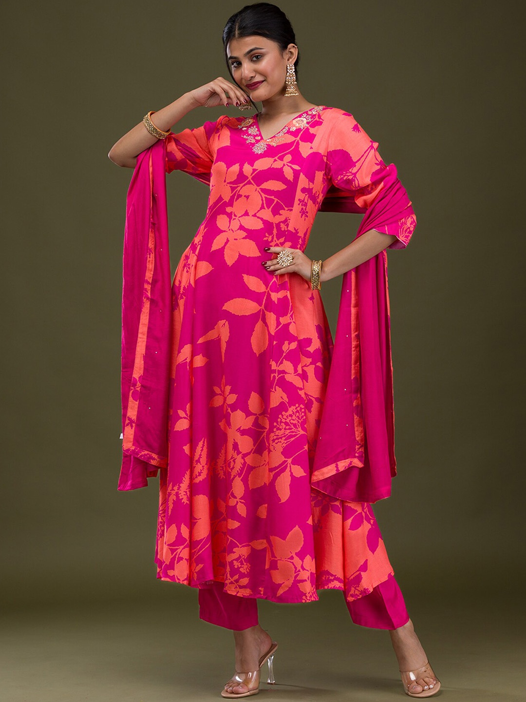 

Koskii Floral Printed Kurta with Trousers & With Dupatta, Pink