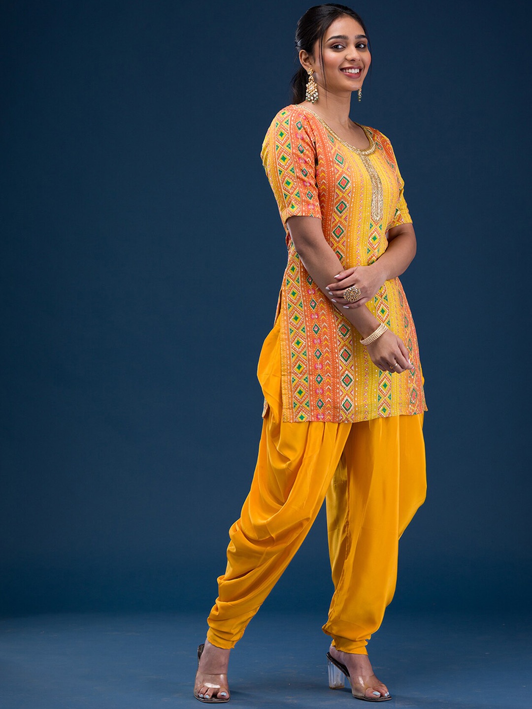 

Koskii Ethnic Printed Regular Sequined Kurta with Patiala & Dupatta, Yellow