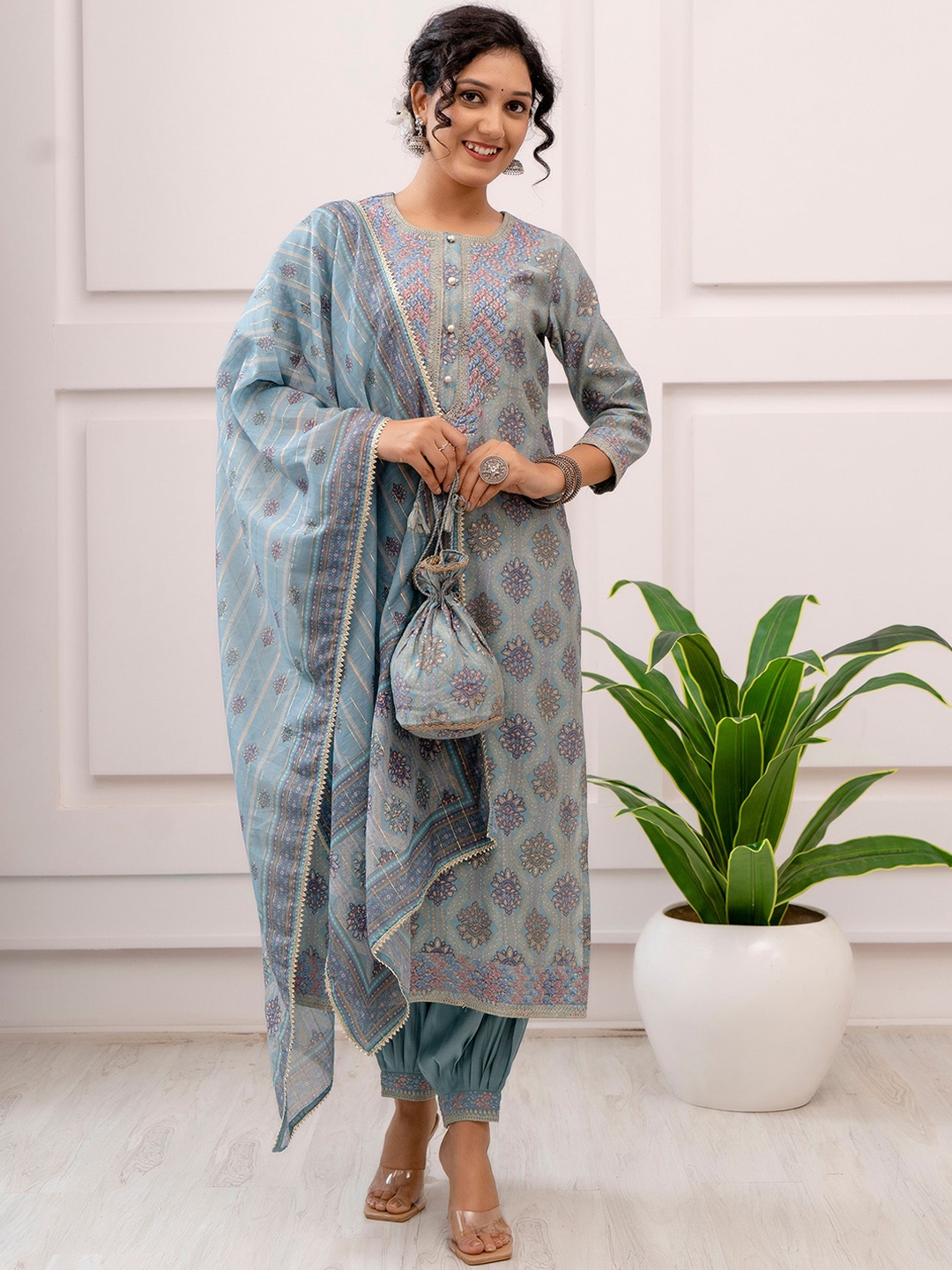 

aturabi Ethnic Motifs Printed Thread Work Straight with Salwar & With Dupatta, Blue