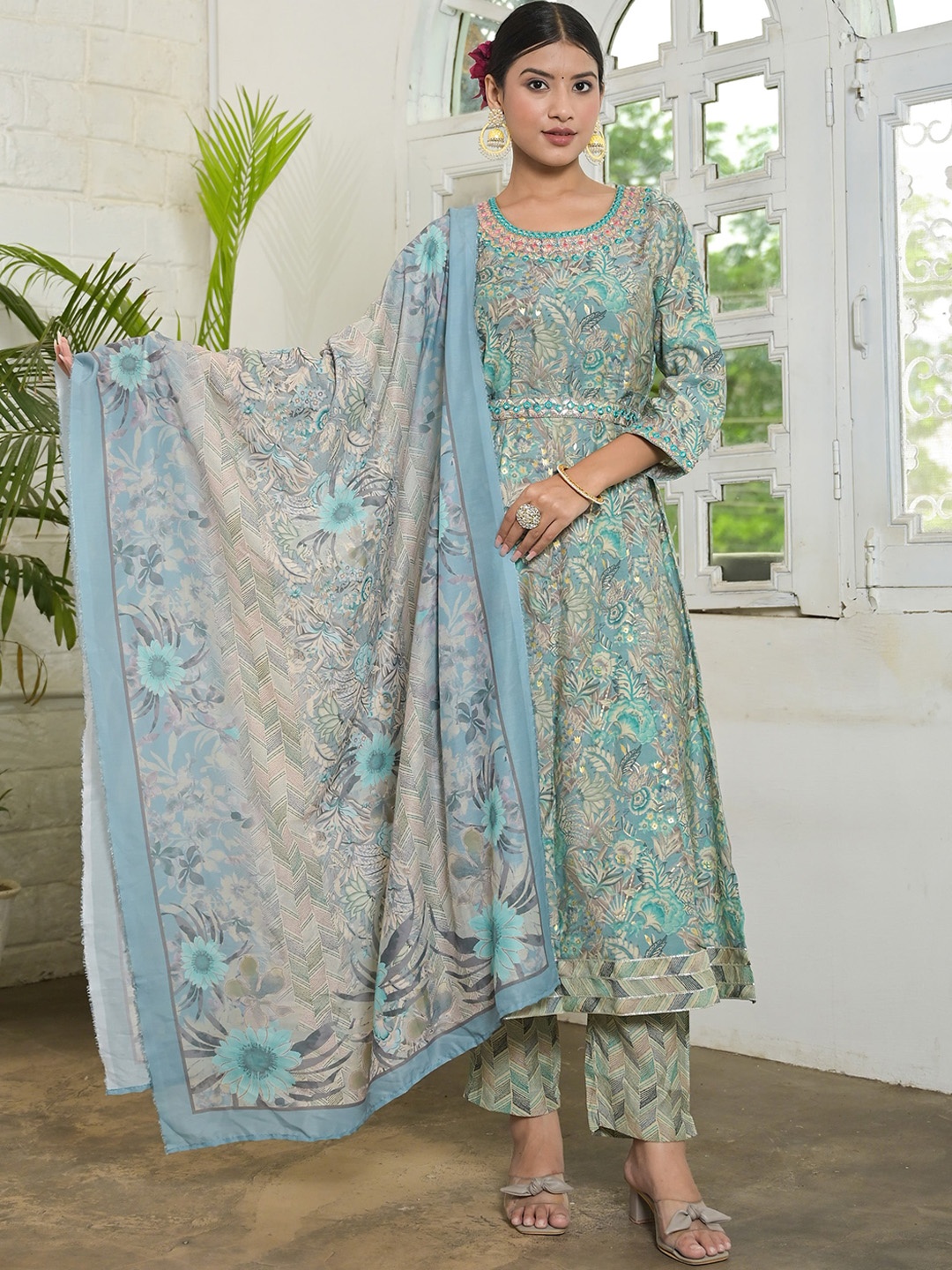 

aturabi Floral Printed Thread Work Anarkali Kurta & Trousers With Dupatta, Blue