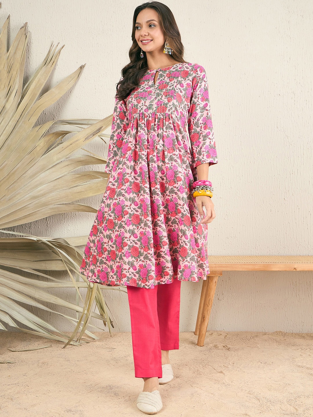 

MASSTANI BY INDDUS Floral Printed Keyhole Neck A-Line Pleated Kurta, Pink