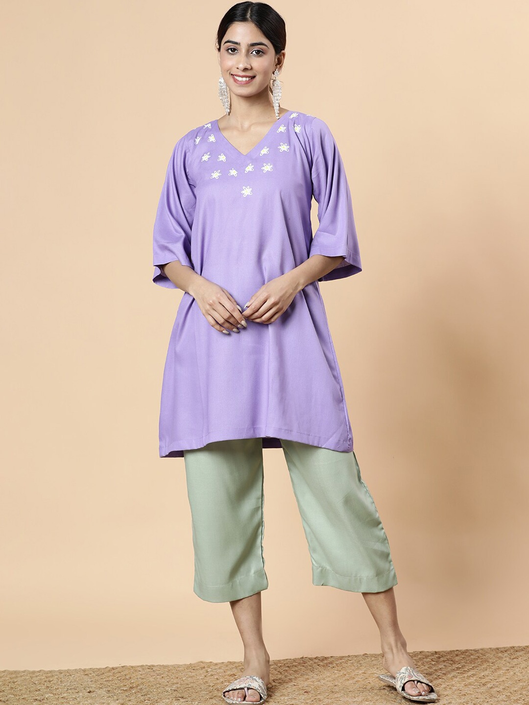 

LetsDressUp Floral Printed V-Neck Kurti, Lavender