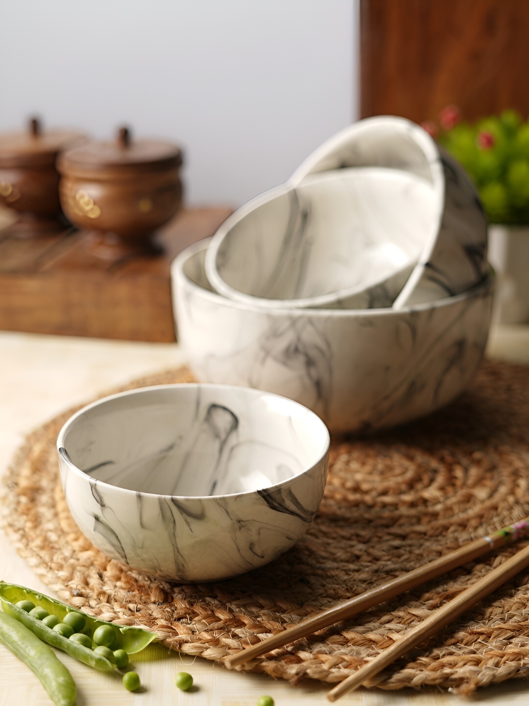 

Aura White & Grey 4 Pieces Ceramic Glossy Bowls
