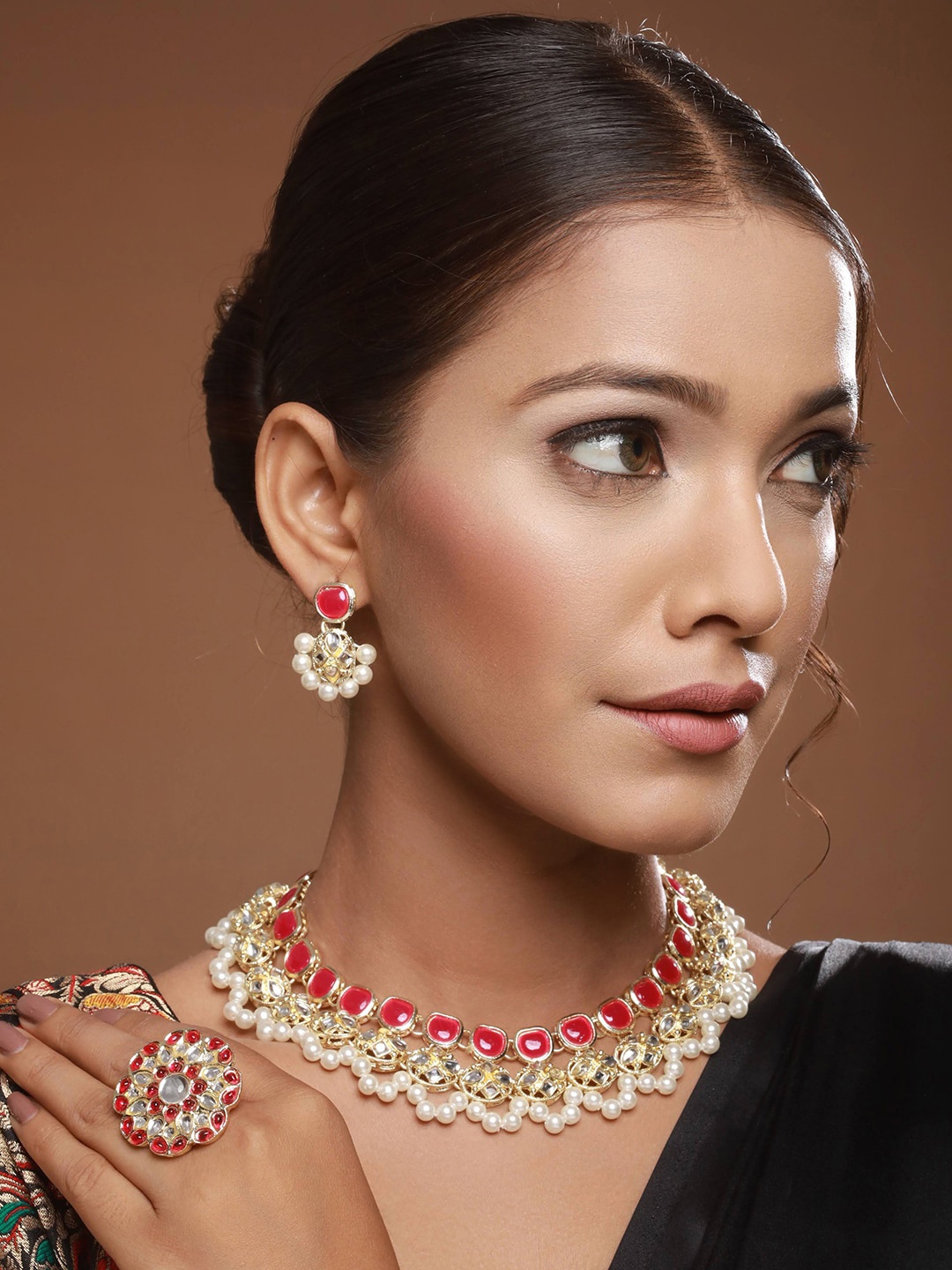 

Anouk Gold-Plated Kundan-Studded & Beaded Jewellery Set
