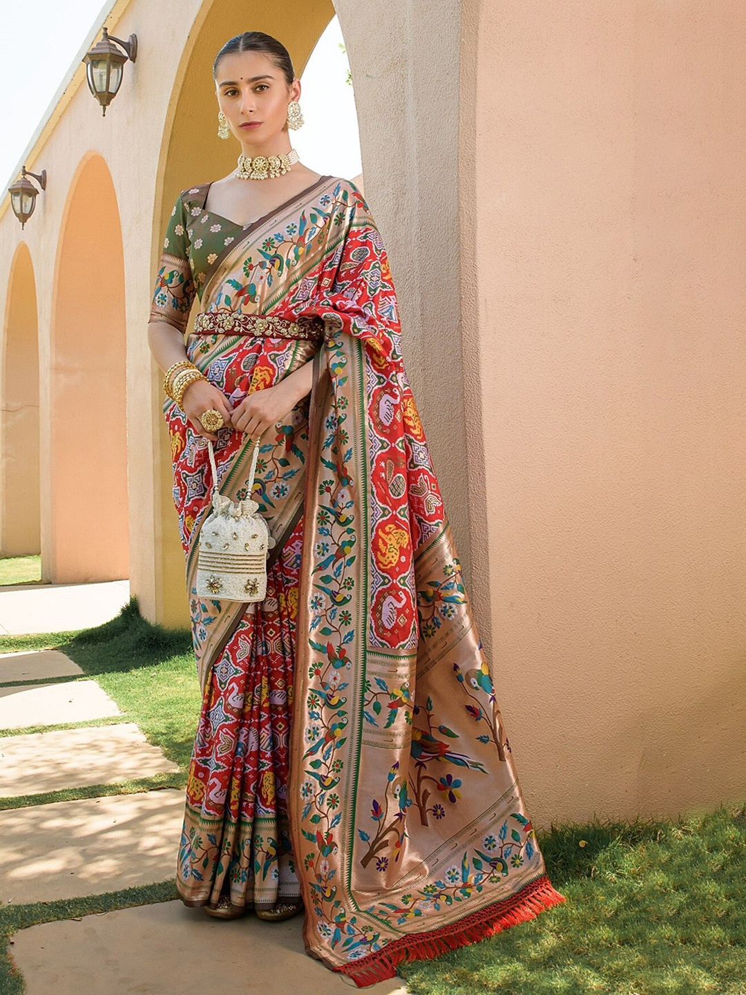 

Mitera Woven Design Zari Silk Blend Paithani Saree, Red