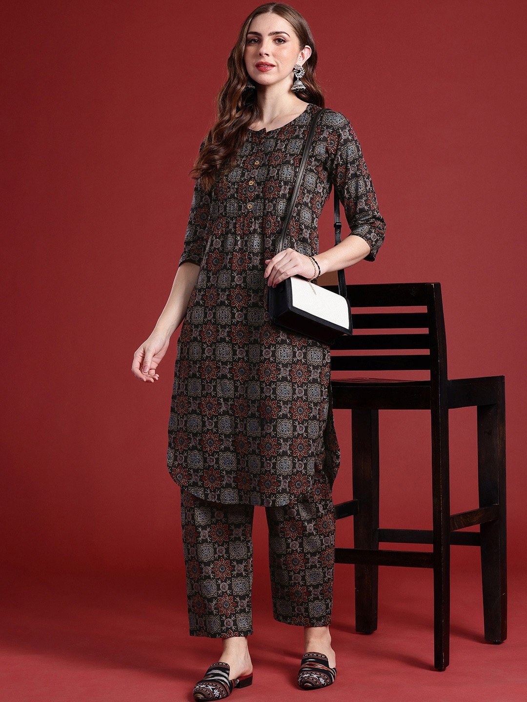 

Anouk Ethnic Motifs Printed Straight Kurta, Black