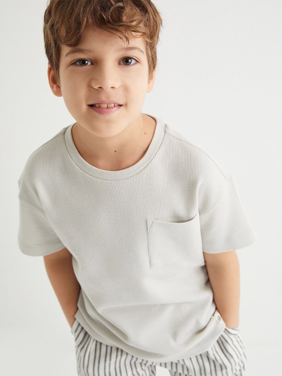 

Koton Boys Round Neck Pockets Cotton T-shirt, Grey