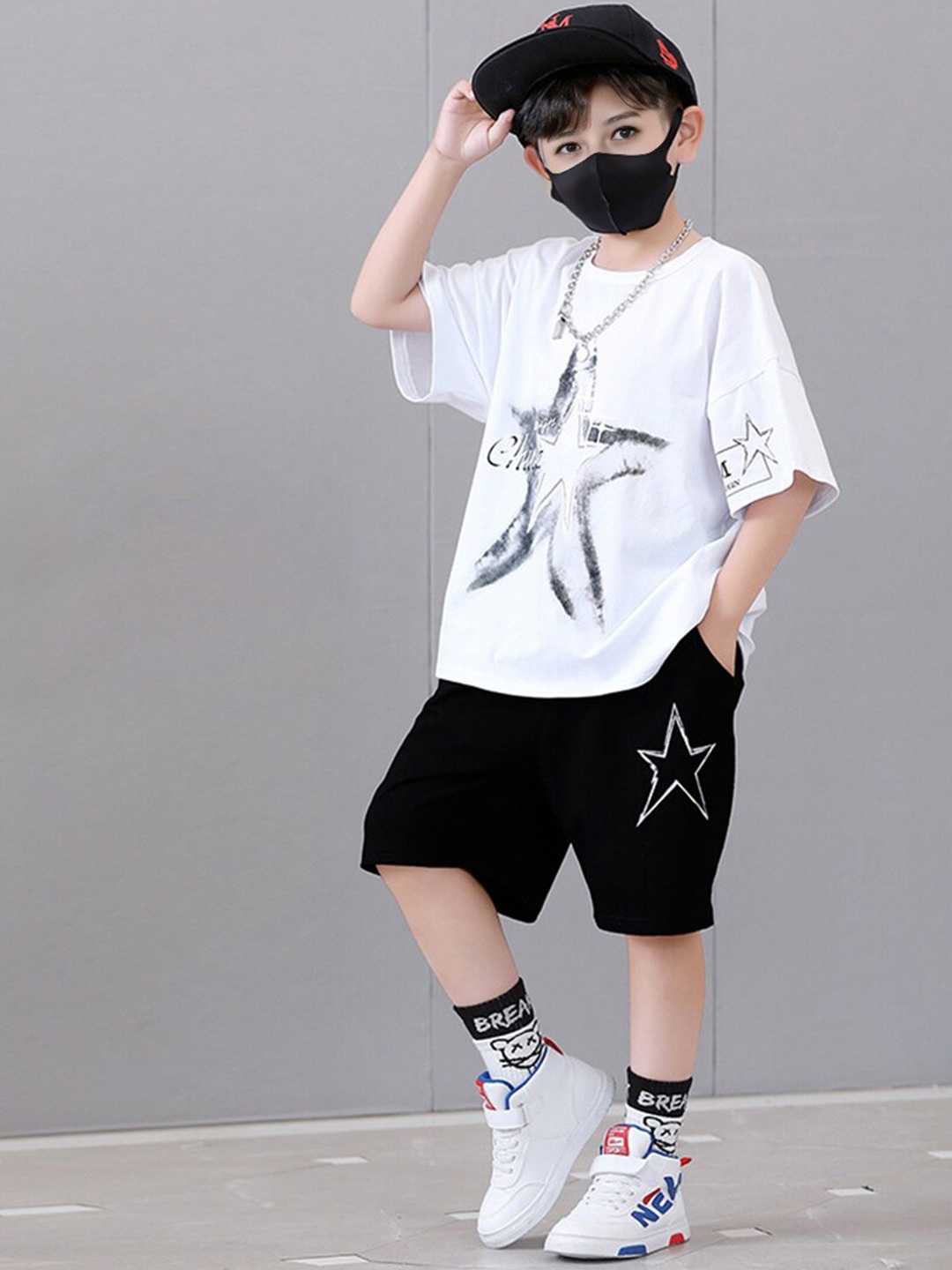 

INCLUD Boys Printed T-shirt With Shorts, White