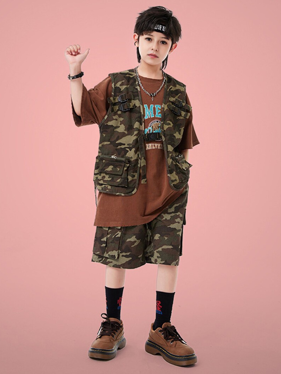 

INCLUD Boys Printed T-shirt With Shorts & Jacket, Brown