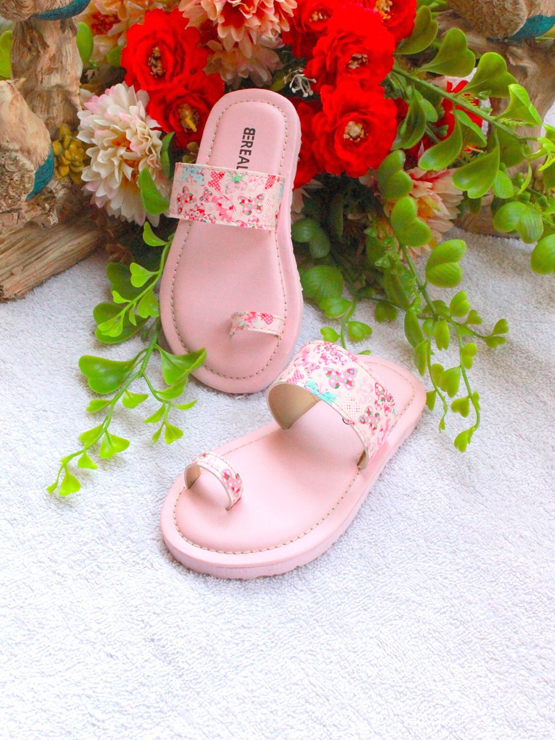 

BEREAL Girls Printed One Toe Flats, Pink