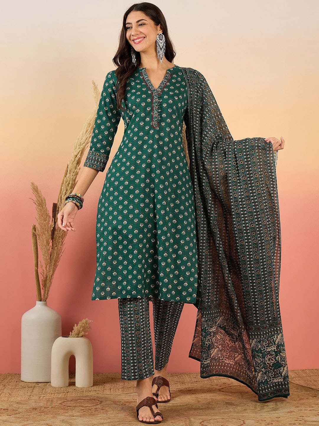 

Vastramyaa Ethnic Motifs Printed Regular Pure Cotton Kurta with Trouser & Dupatta, Green