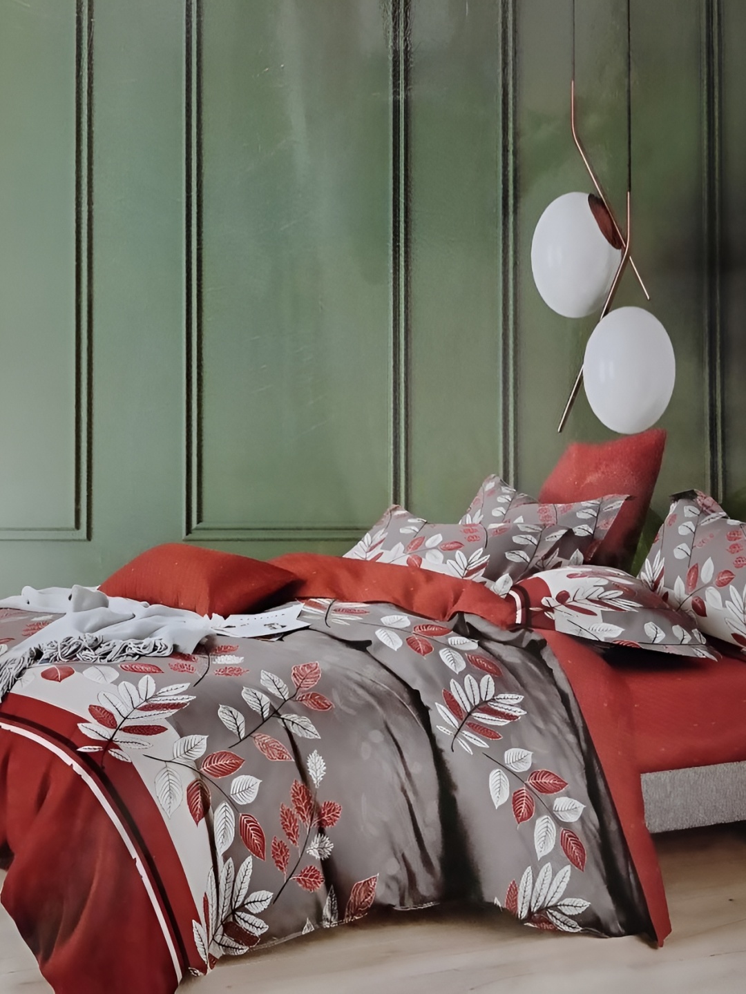 

Signature Grey & Maroon Floral 160 TC King Bedsheet with 2 Pillow Covers