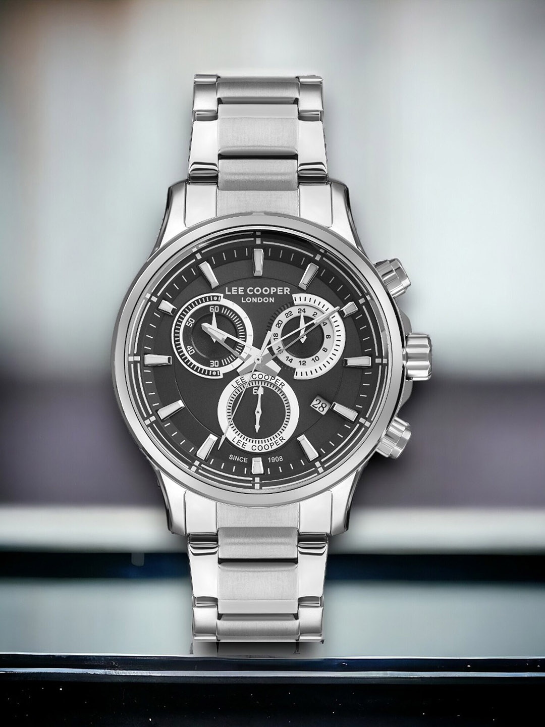 

Lee Cooper Men Embellished Stainless Steel Bracelet Style Analogue Chronograph Watch, Black