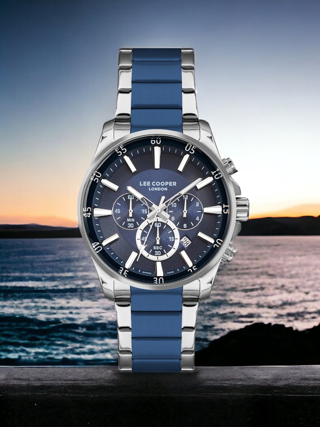 

Lee Cooper Men Brass Dial & Stainless Steel Digital Chronograph Watch LC07322.390, Blue