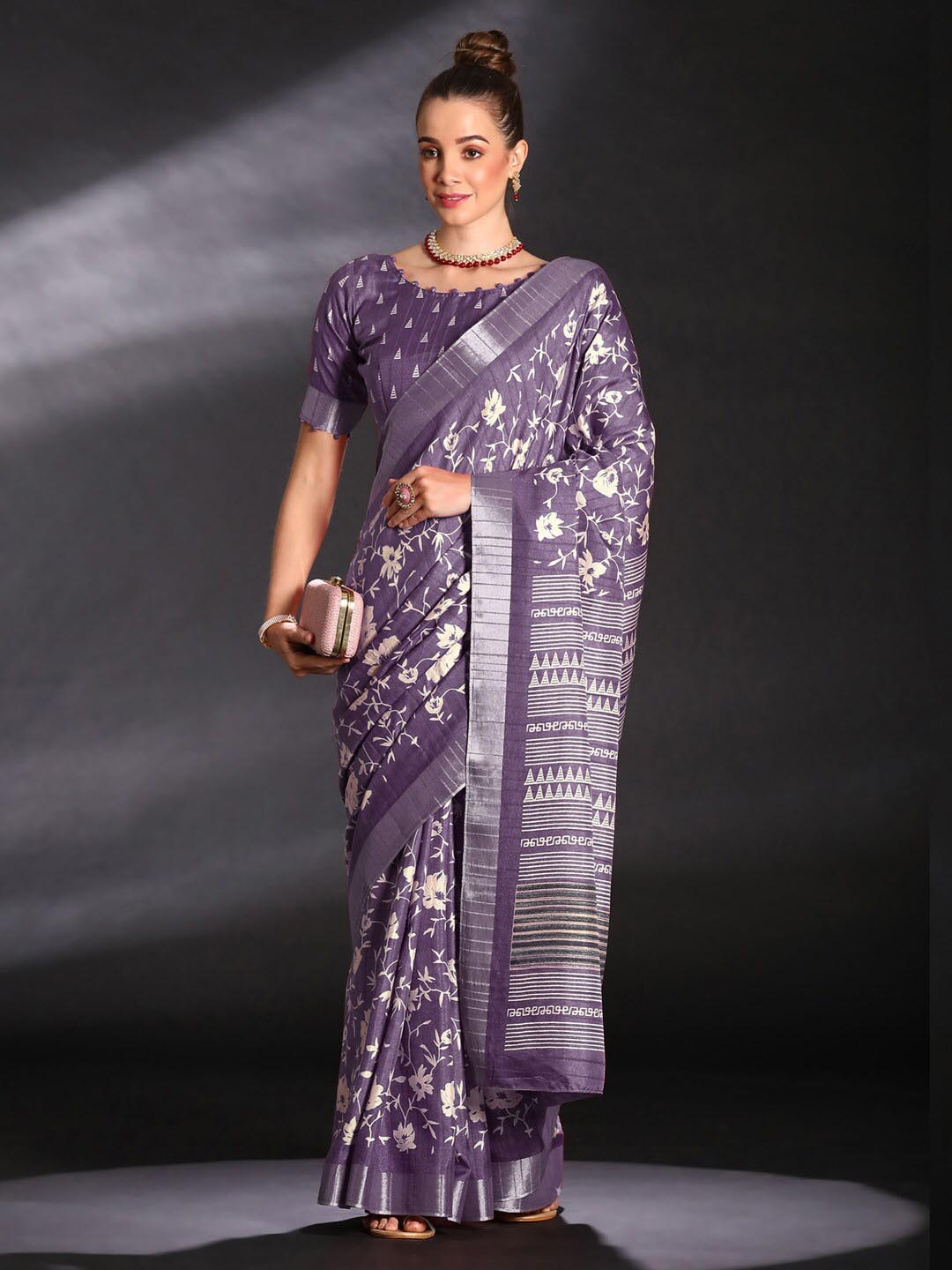 

Saree mall Floral Zari Silk Blend Sungudi Sarees, Purple