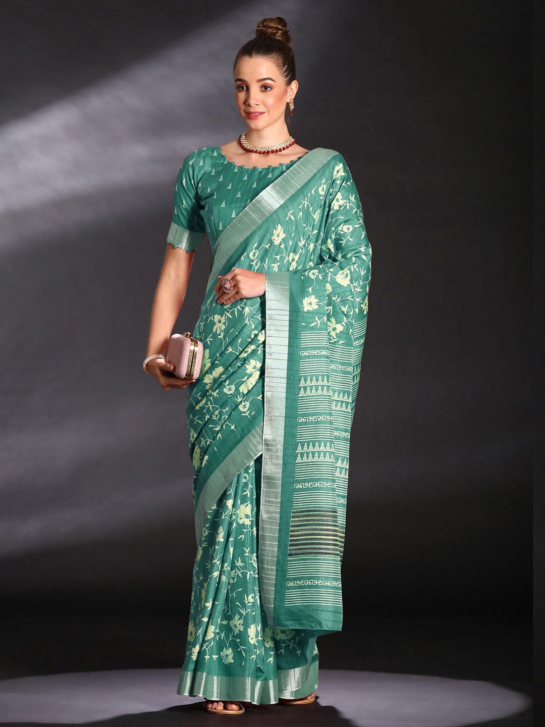 

Saree mall Floral Printed Zari Sungudi Saree, Sea green