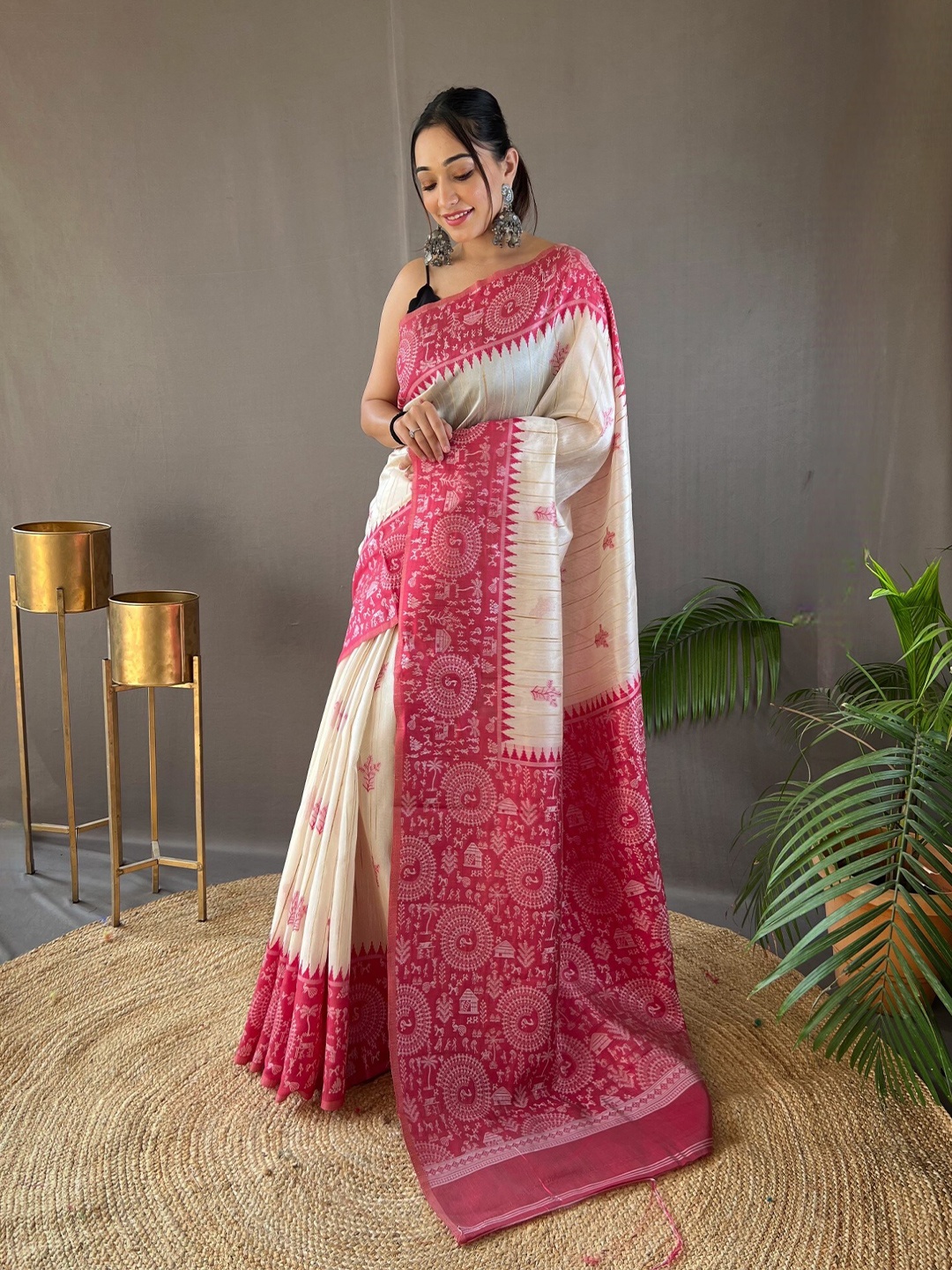 

LeeliPeeri Designer Warli Printed Saree, Fuchsia